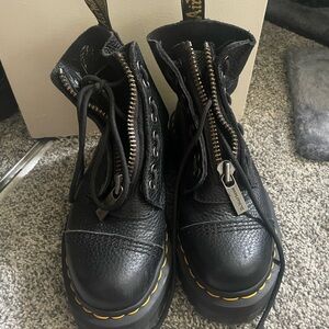 Dr. Marten Sinclair Boots UK Size 3 US Size 5 Women’s